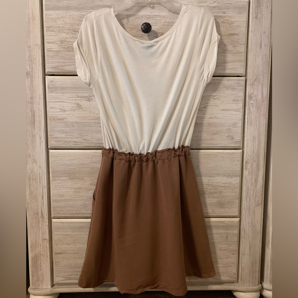 H&M Dress; Size Small; Pockets! - Picture 2 of 2